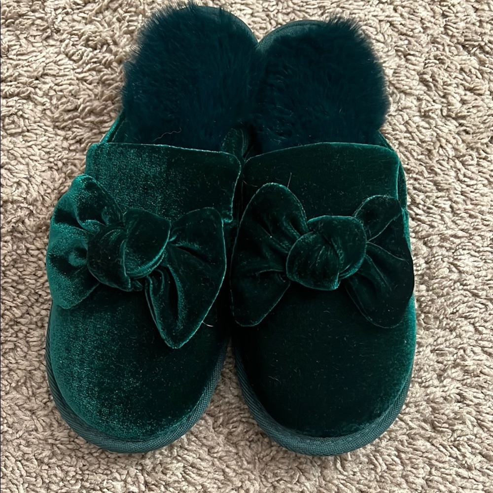 Velvet Green Bow Slippers